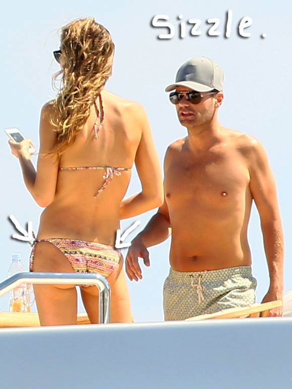 A Shirtless Ryan Seacrest Heats Up France With His Sexy Model Girlfriend …
