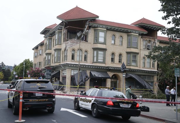 Gov. Brown Declares State Of Emergency After Quake Rocks Napa, Bay Area