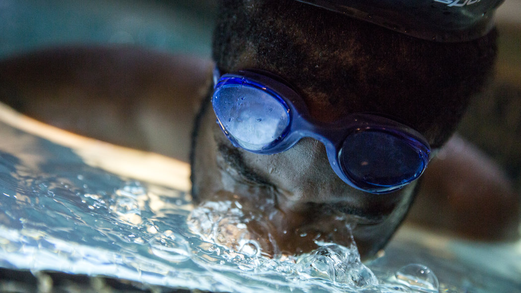 With Intensive Swim Lessons, a Man Attacks His Fear of Water