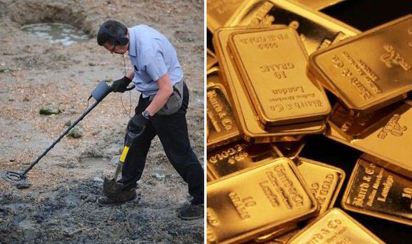 Gold rush! Treasure hunters flock to UK beach after £10k worth of 24-carat …