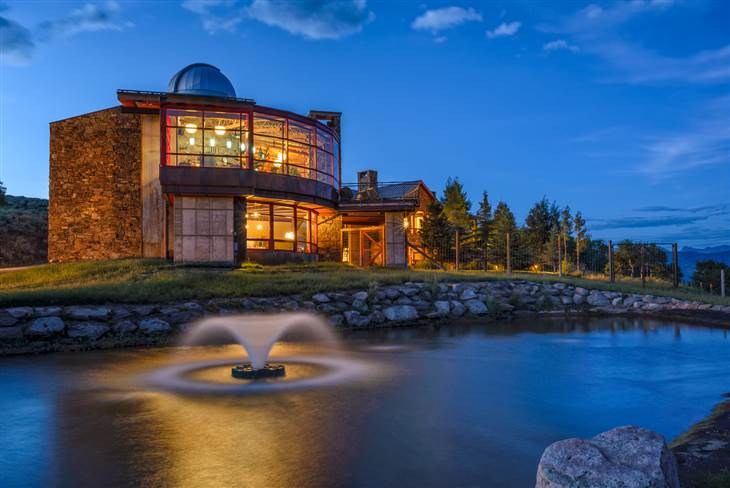 Luxury goes off the grid in this Colorado home