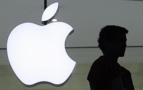 Apple plans to turn iPhones into mobile wallets