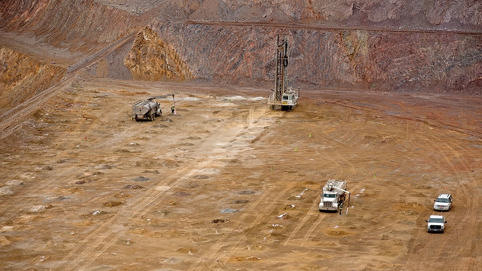 Barrick Gold Slipping On Lowered Price Target And Production Estimate