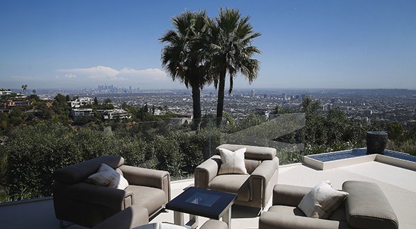 LA purse tycoon aims at ultra-rich with $85M home