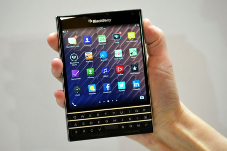 iPhone 6 rival? BlackBerry's comeback 'Passport' unveiled for business users