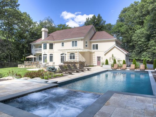 As weather cools, it's time to plan luxury pools