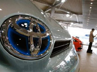 Toyota recalls 6,90000 pickups in US over fire risk