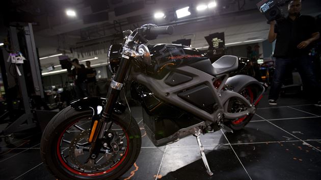 Harley's electric hog targets selfie-taking green hipsters