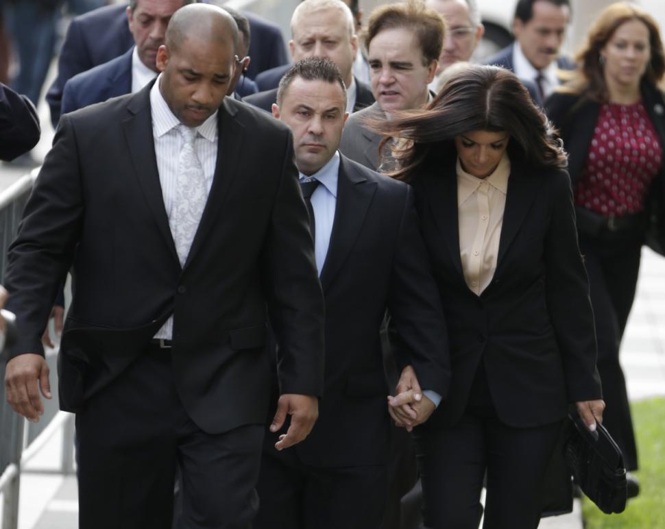 Teresa Giudice sentenced to 15 months in prison; her husband Joe Giudice gets …