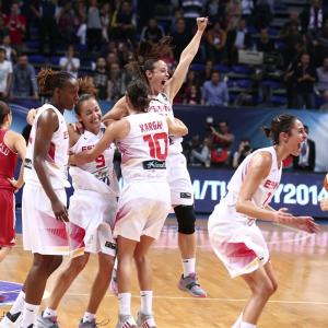 Spain heads to first gold medal game