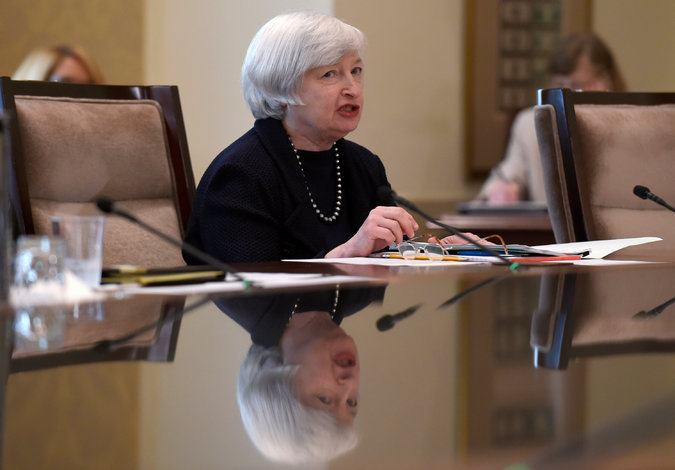 Fed Says Growth Lifts the Affluent, Leaving Behind Everyone Else