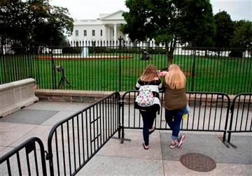 Barrier still at White House 2 weeks after jumper