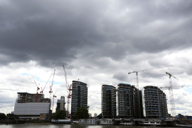 'Champagne Fizz' Goes Flat for London Homes: Real Estate