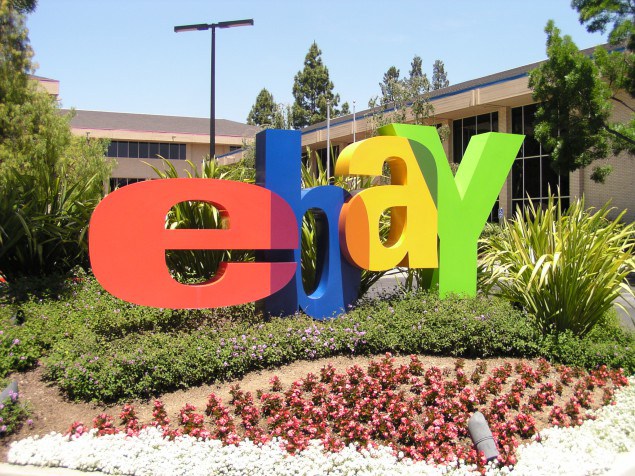 Art World Abstracts: eBay Tries Live Art Auctions Again, and More!