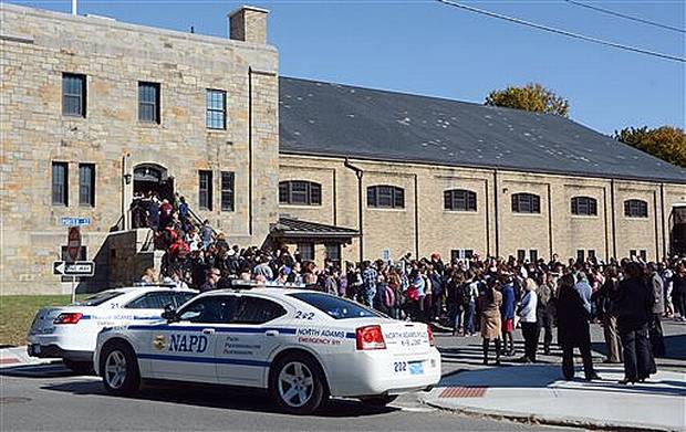 New England schools face rash of bomb threats