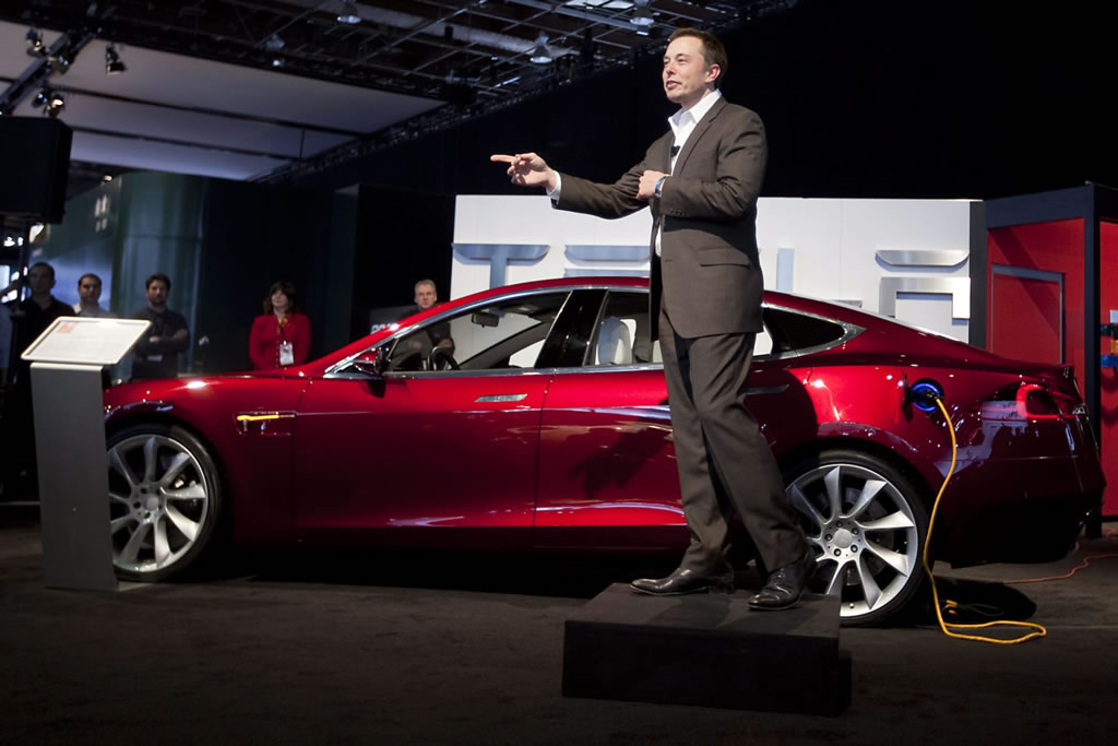 Tesla D Buyers Shouldn't Get Tax Credit