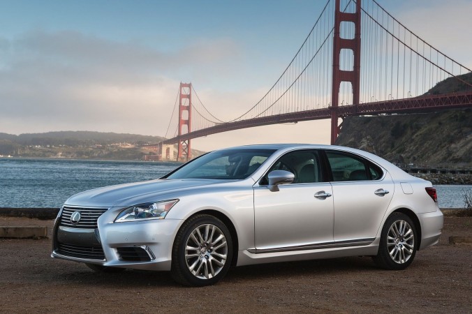 2014 Lexus LS 460 AWD: Better to Drive or Be Driven?