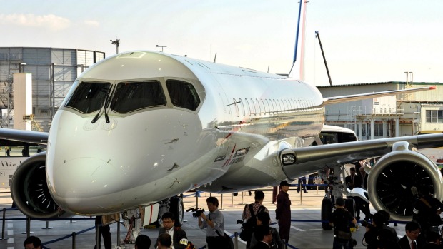 Japan unveils new passenger jet