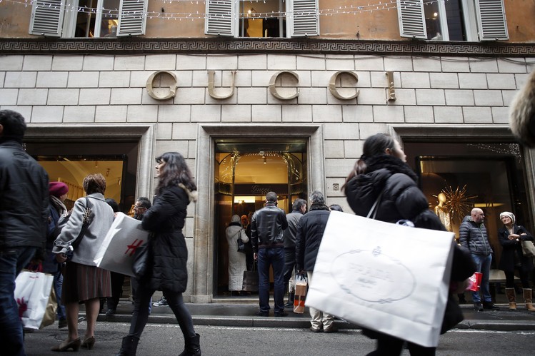 Gucci's Luster Fades in Tough Luxury Climate