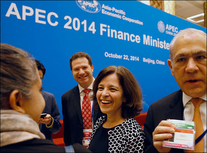 APEC chiefs see 'downside risks' to global economy